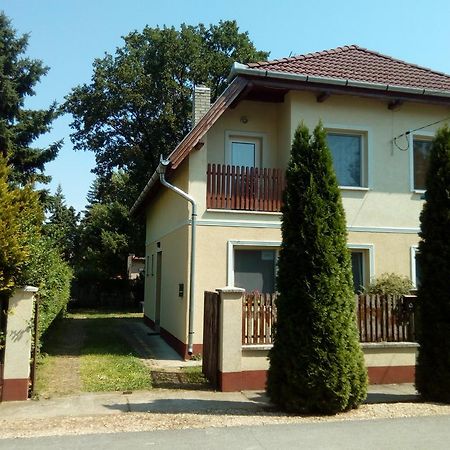 Eva Vendeghaz Guesthouse Hajdúszoboszló Eksteriør bilde